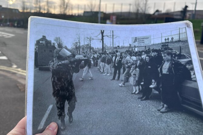 2 Hour Private Belfast Taxi Cab Tour of Troubles & Peace walls - Bombay Street and the roots of community fear