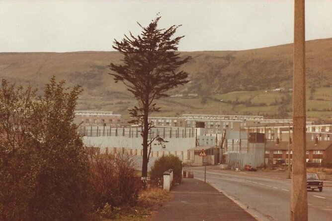 2 Hour Terror and Mural History Belfast taxi Private Tour - Clonard Monastery and the road to dialogue