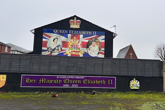 2 Hours Republican & Loyalist Mural Black Taxi Tour from Belfast - Why this black taxi tour gives Belfast context fast