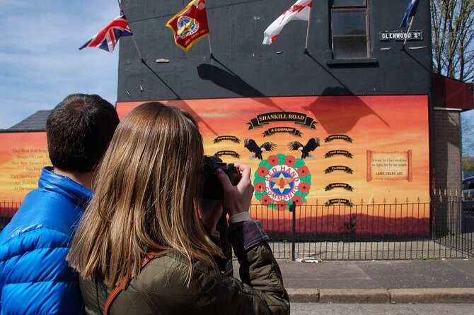 2 Hours Republican & Loyalist Mural Black Taxi Tour from Belfast - The old jail and the cost of the conflict