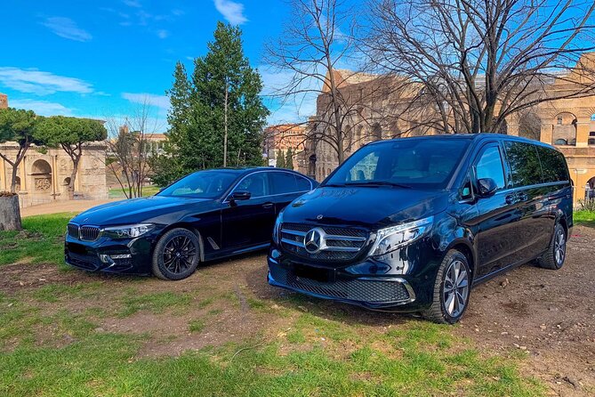 Belfast City Airport (BHD) to Belfast Accommodation - Arrival Private Transfer - A simple landing at Belfast City Airport
