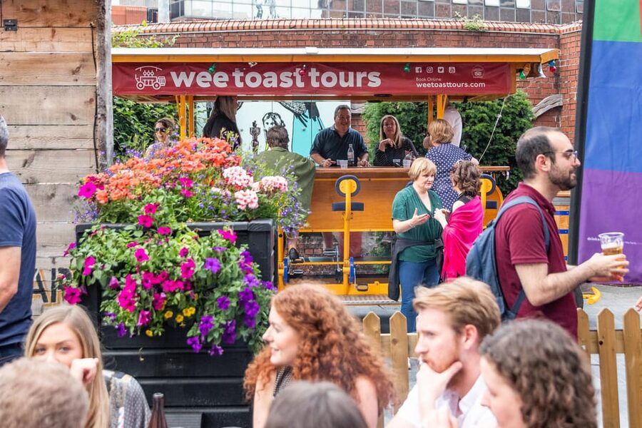 Belfast: City Centre Beer Bike Tour - The pub stop option