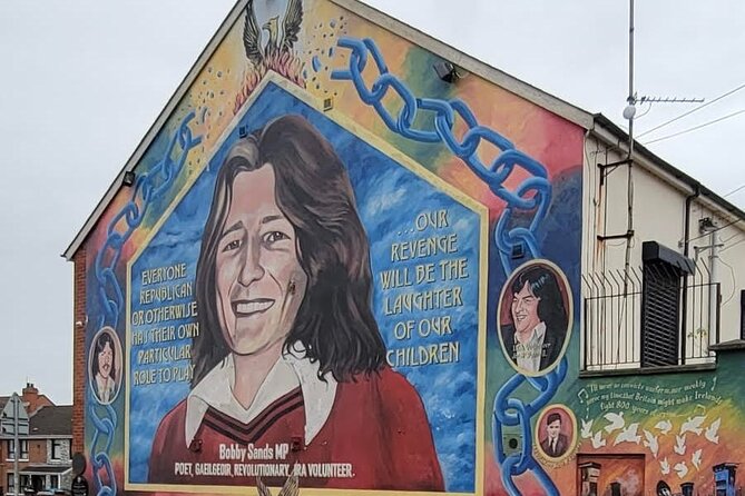 Belfast Political/history/troubles private taxi/cab tour - Falls Road and Shankill Road, side by side