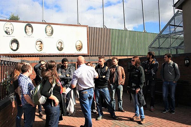 Belfast Political Tour-Conflicting Stories Walking Tour - Why this Belfast walk is different