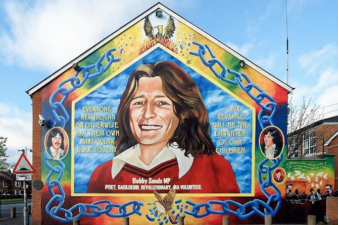 Belfast Political Tour-Conflicting Stories Walking Tour - Crossing the peace-wall area