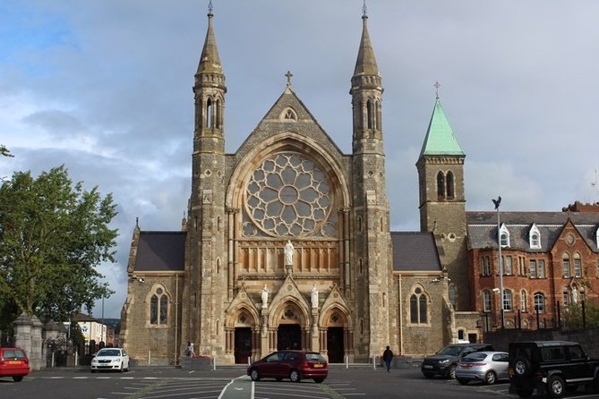 Belfast's Political Mural Taxi Tour - Starting at the Bobby Sands mural and Divis Tower