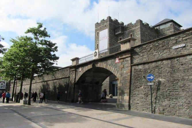 Derry Londonderry Private Luxury Full Day Tour From Belfast - Key points to know before you book