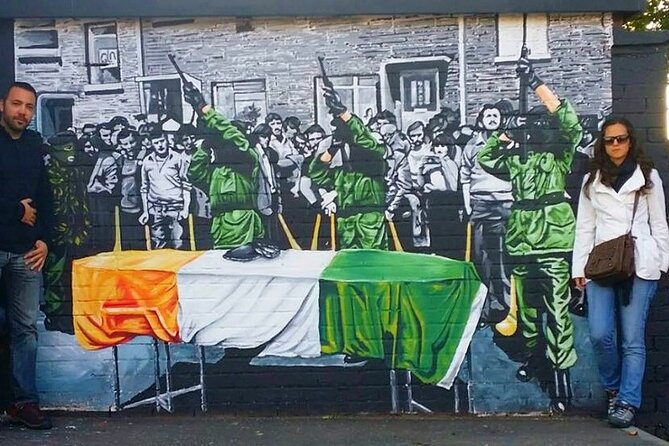 Express Terror and Peace 90 min Private Belfast Cab /Taxi Tour - Bombay Street and the origins of displacement