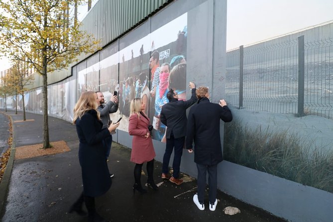 Falls road Murals Walking Tour with former prisoners - Practical details that shape your visit