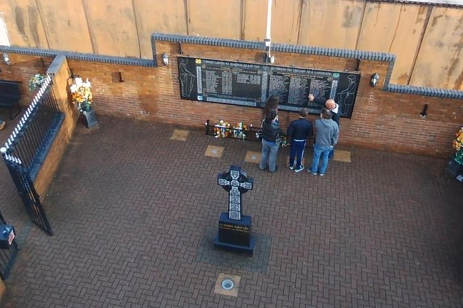 Famous 1.5 hour Belfast Murals Tour - A short route with a lot to absorb