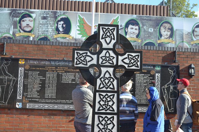 Famous Private Belfast Troubles Taxi Tour Original Drivers 2hr - What Two Hours Can and Cannot Cover