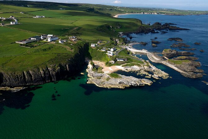 Full Day Private Luxury Tour of Causeway Coast (Giants Causeway) - Carrick-a-Rede and the 20-metre rope bridge