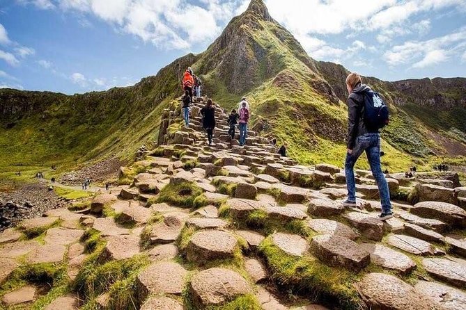 Giant's Causeway Tour from Belfast - Luxury Bus + Castles Tour - Dunluce Castle closes the sightseeing loop