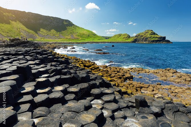 Giants causeway private tour 1 to 7 people - One hour among the black columns at Giants Causeway