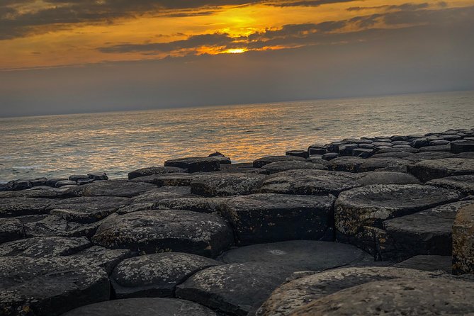 Giants Causeway Tour from Belfast + FREE Belfast Mural Tour - Belfast murals and the peace wall