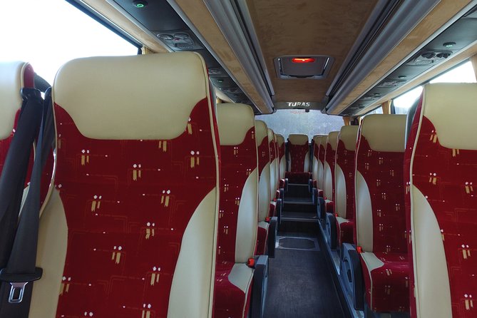 Guided Day Tour of Giant's Causeway from Belfast by Comfortable Coach - Portaneevy Viewpoint and the Carrick-a-Rede Coast