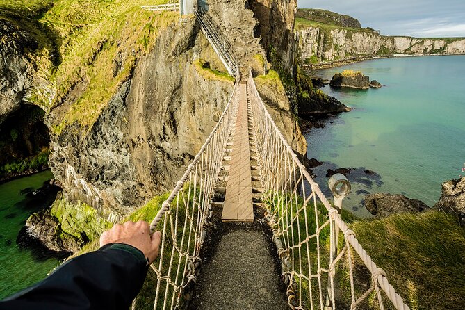 Luxury Giants Causeway Tour in Mercedes + FREE Belfast Mural Tour - Bushmills Distillery and the limits of the schedule