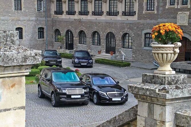 Luxury Private Hire Tour for 2- 6 people around Northern Ireland - The guide makes or breaks the experience