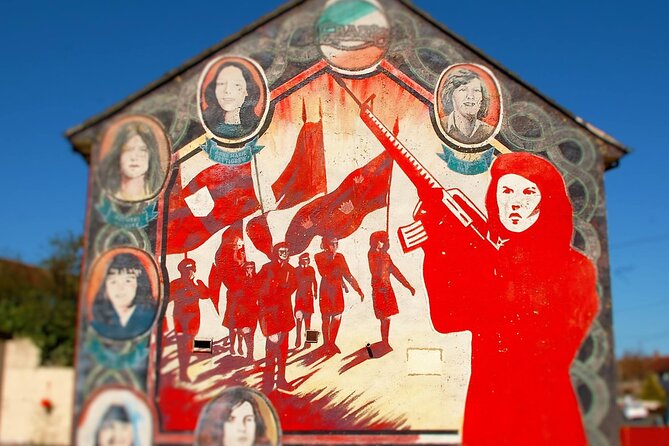 N0 1 Belfast black cab Irish and British mural 2hr private tour - The Peacewalls, Belfast’s modern dividing lines