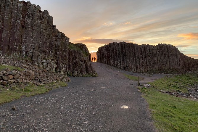 Northern Highlights Full-Day Guided Tour in Northern Ireland - Starting in Belfast at 11:00