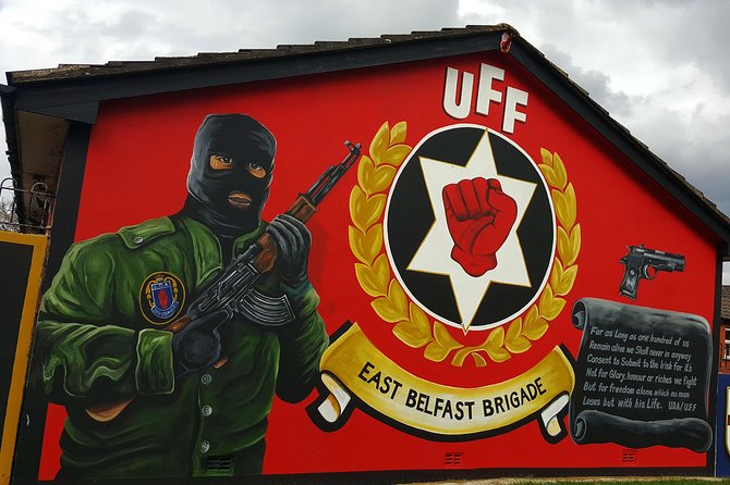 Political Taxi Tour Belfast (1-7 People) - Bobby Sands and the International Wall