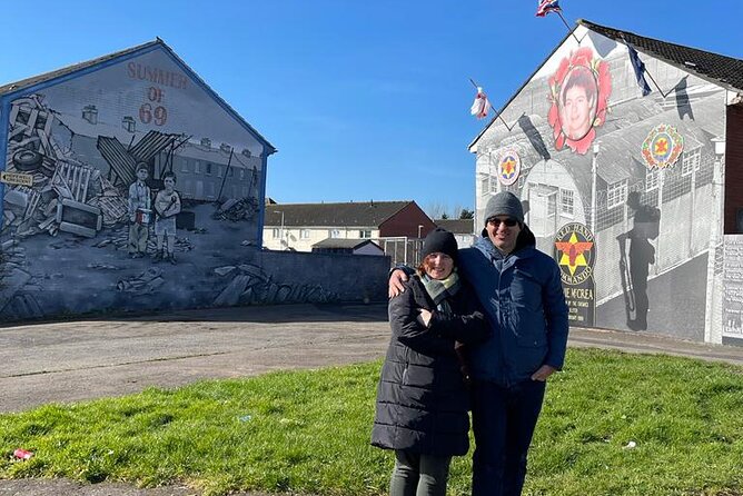 Private Belfast Mural & Giant's Causeway Tour from Belfast (2 in 1) - Carrick-A-Rede and a bridge with a catch