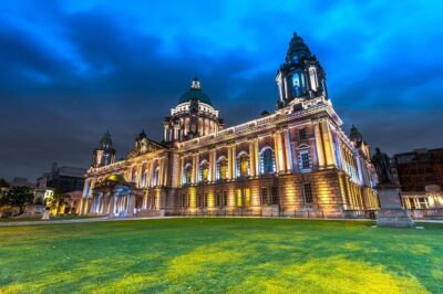 Private Departure Transfer: Hotel to Belfast Airport