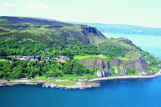 Private Giants Causeway Tour Tour For Up to 15 People - What the private group format is worth