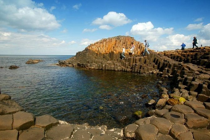 Shore Excursion: Giants Causeway Tour From Belfast Port (Extra Leg Room Bus) - Lunch in Ballycastle