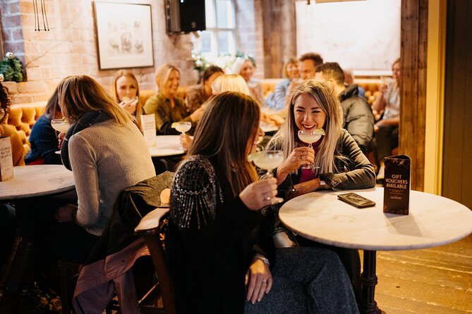 Taste & Tour: Guided Gin Tour in Belfast - Stop two: Three gins and the role of the mixer