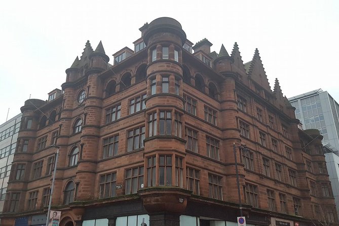 The Real Eclectic Belfast City Walking Tour/Experience. - The local side: pubs, food, and creative Belfast