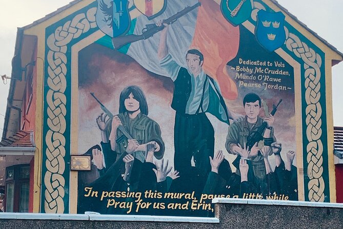 World Famous Belfast City Centre Black Cab/Taxi Tour 2 Hours - Belfast’s Peace Wall