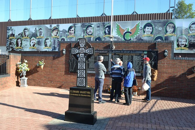 World Famous Private Belfast Troubles Taxi Cab Tour 2 Hour - Falls Road and the Republican heartland